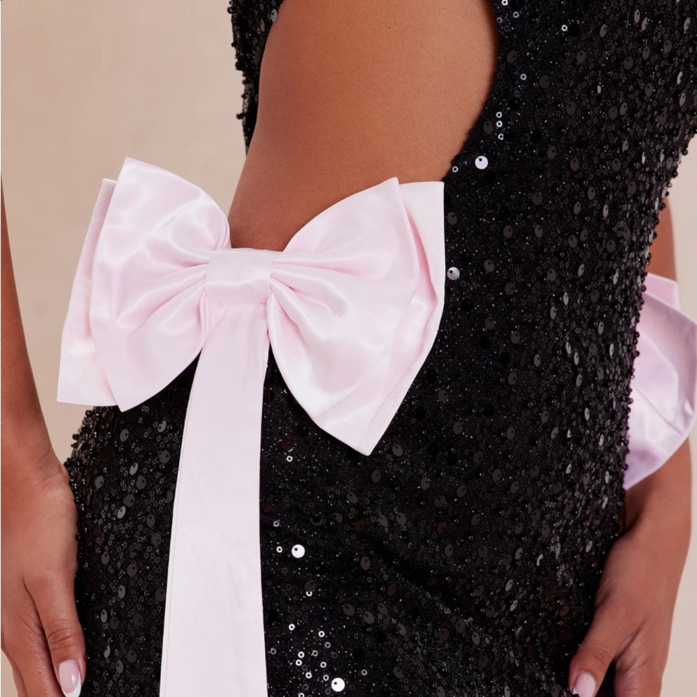 Dress - Picture 2 of 4
